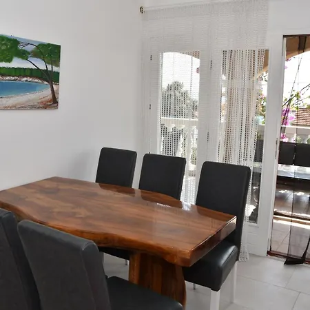 Ferienwohnung für 6 Personen 2 Kinder ca 75 m in Pakoštane, Dalmatien Norddalmatien * Pakoštane