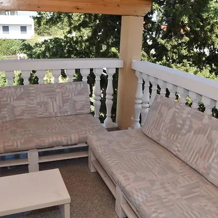Ferienwohnung für 6 Personen 2 Kinder ca 75 m in Pakoštane, Dalmatien Norddalmatien Apartment *